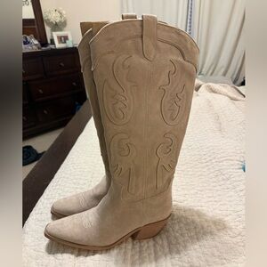 Suede Knee-High Western Boots in Light Taupe